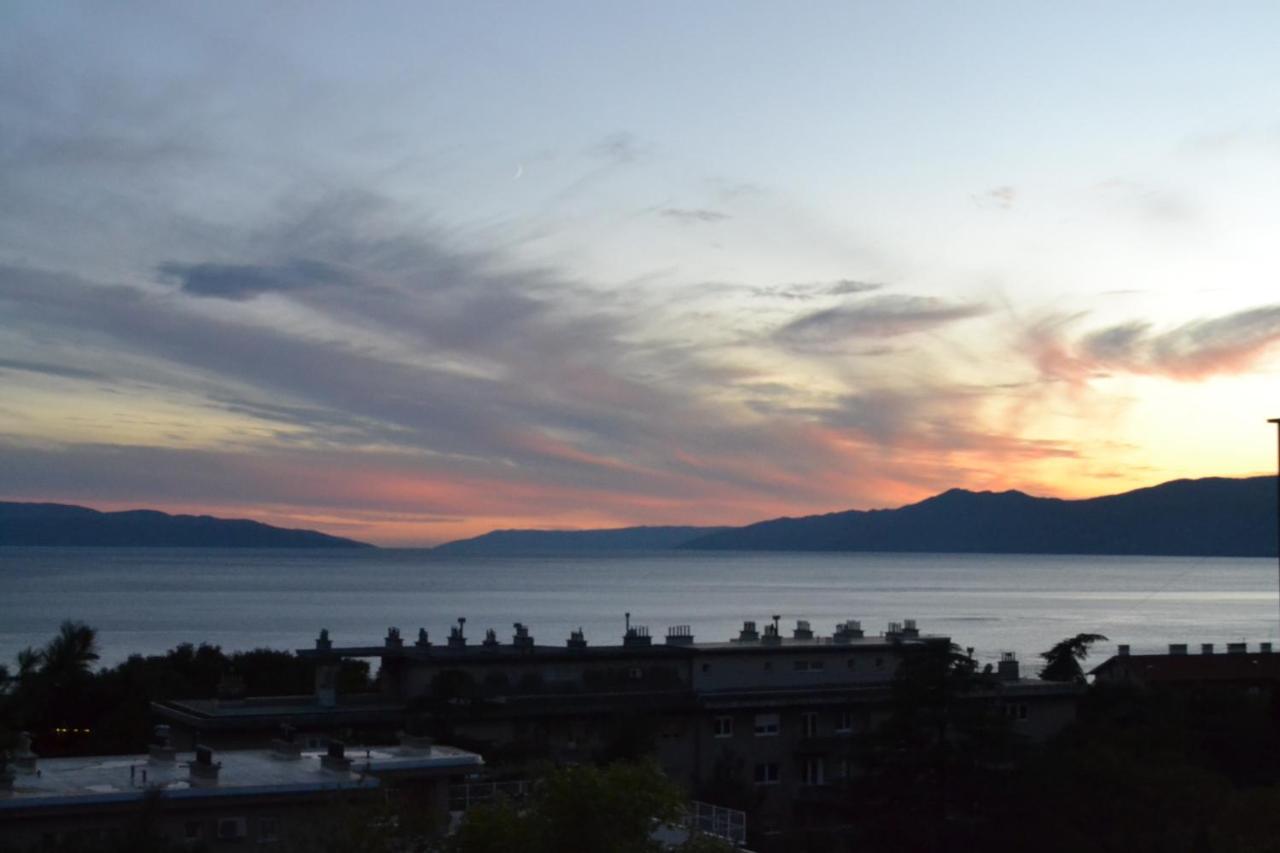 La Perla Del Quarnero Lägenhet Rijeka Exteriör bild